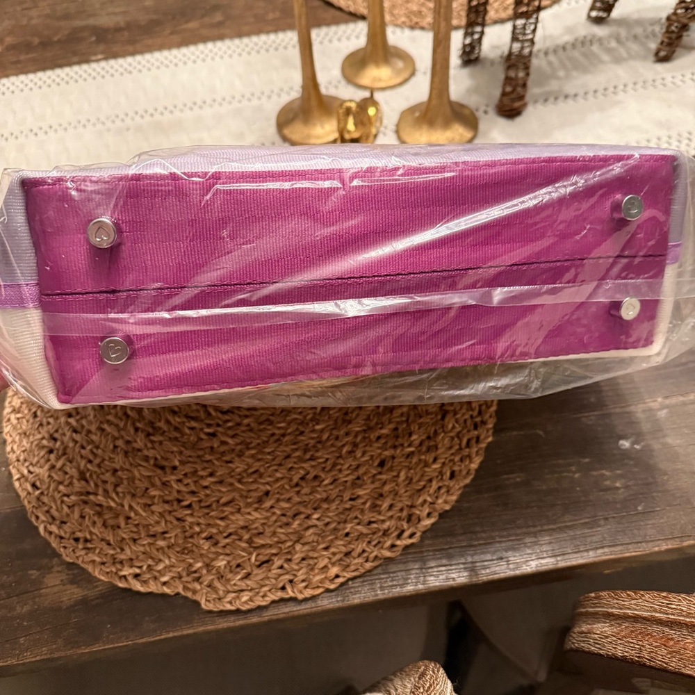 Harveys Disney WDW 50th Anniversary Vault Collection Tote - SEALED - Picture 5 of 8